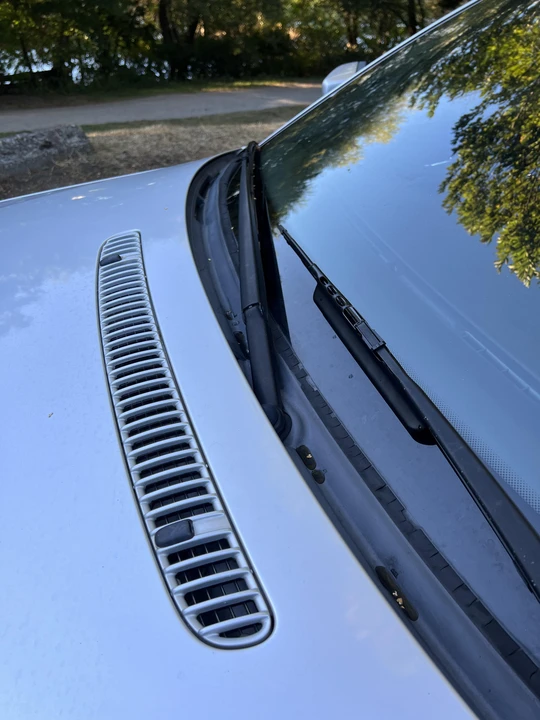 2005 BMW E46 330i & 330Ci - Image 20 of 31