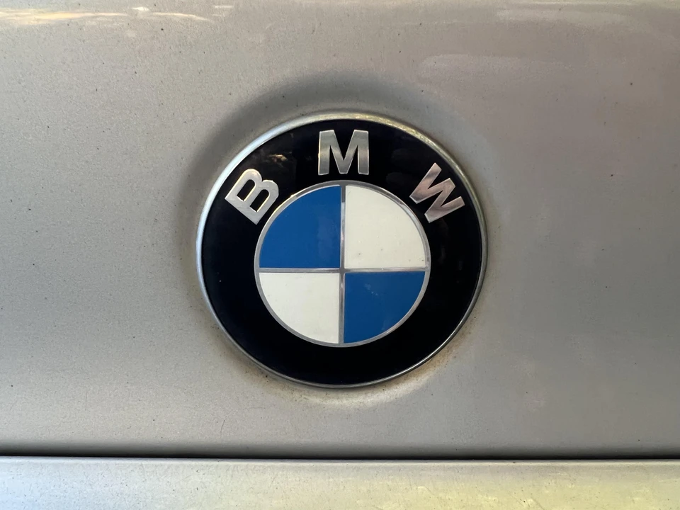 2005 BMW E46 330i & 330Ci - Image 25 of 31