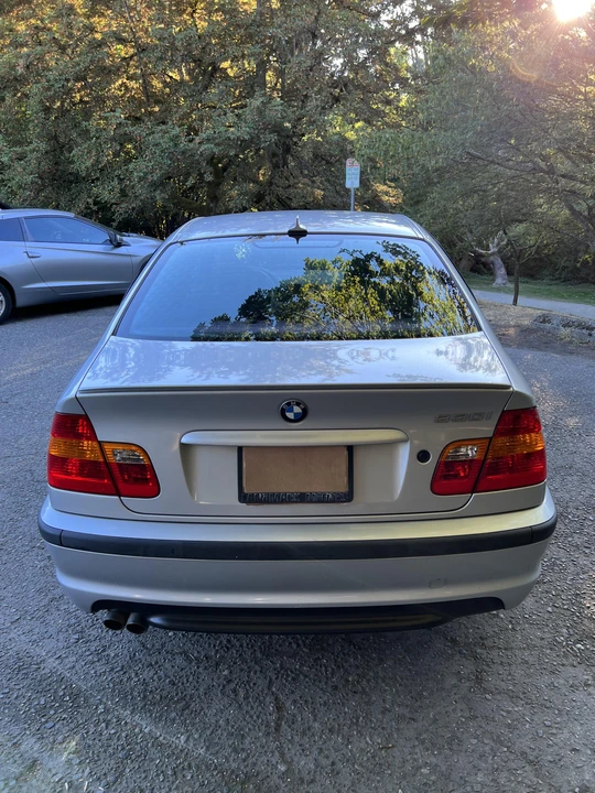 2005 BMW E46 330i & 330Ci - Image 10 of 31
