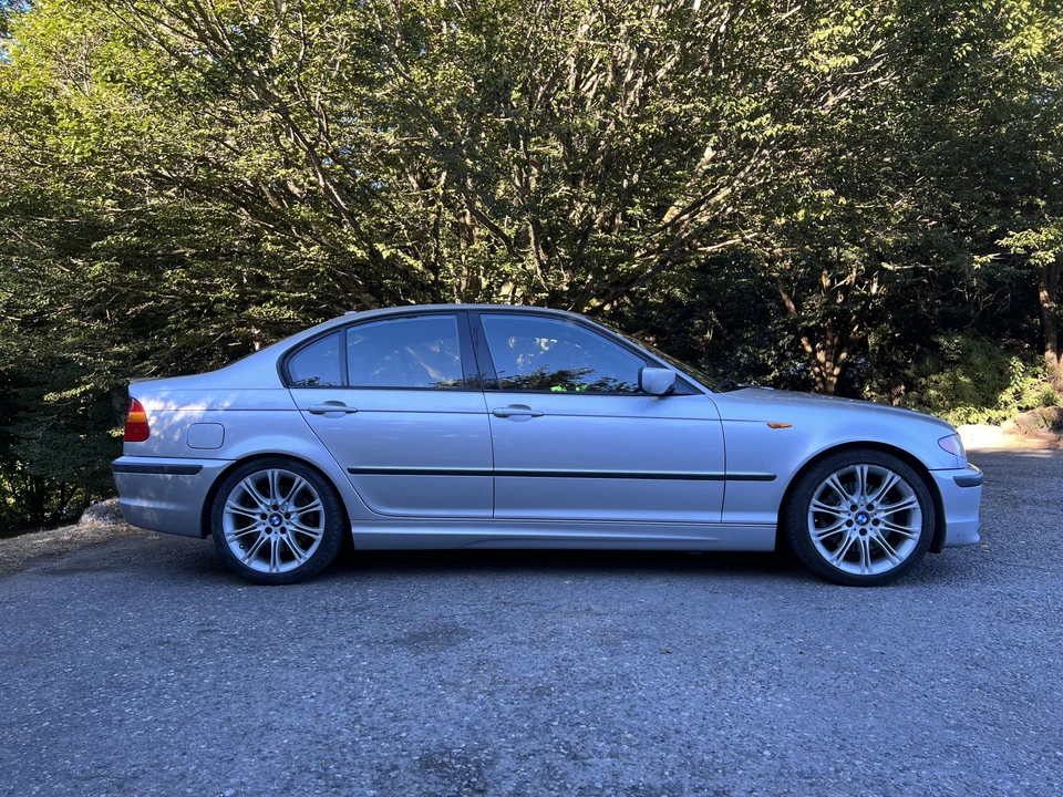 2005 BMW E46 330i & 330Ci - Image 14 of 31