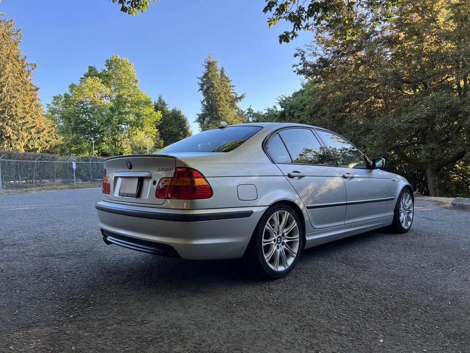 2005 BMW E46 330i & 330Ci - Image 13 of 31