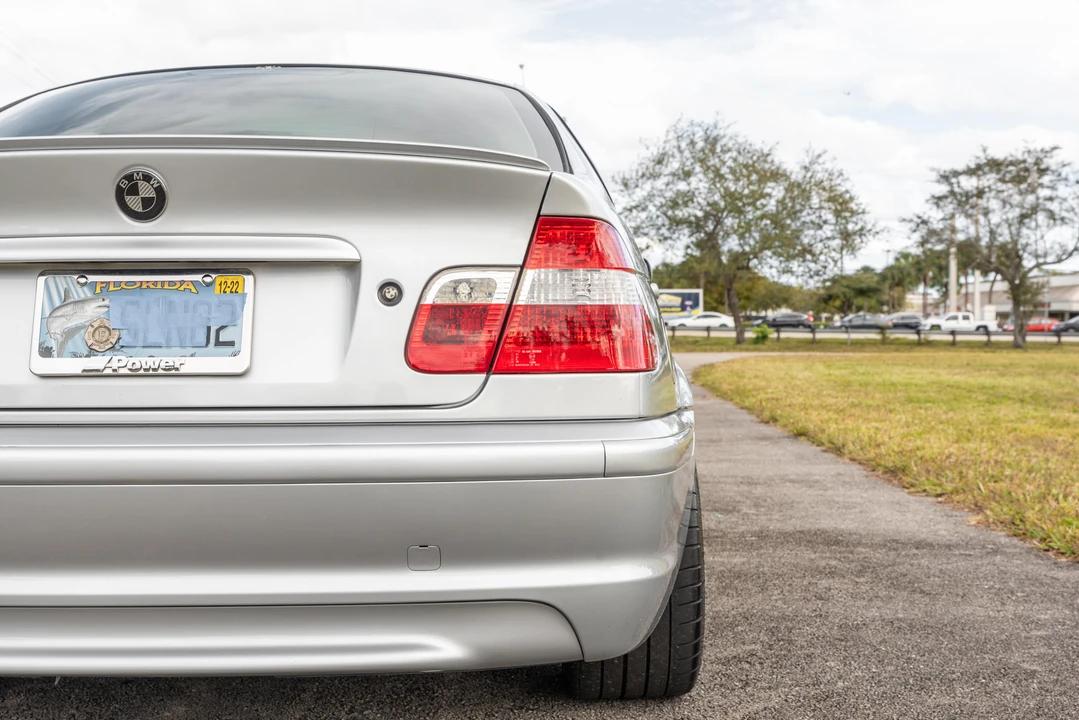 2005 BMW E46 330i & 330Ci - Image 30 of 31