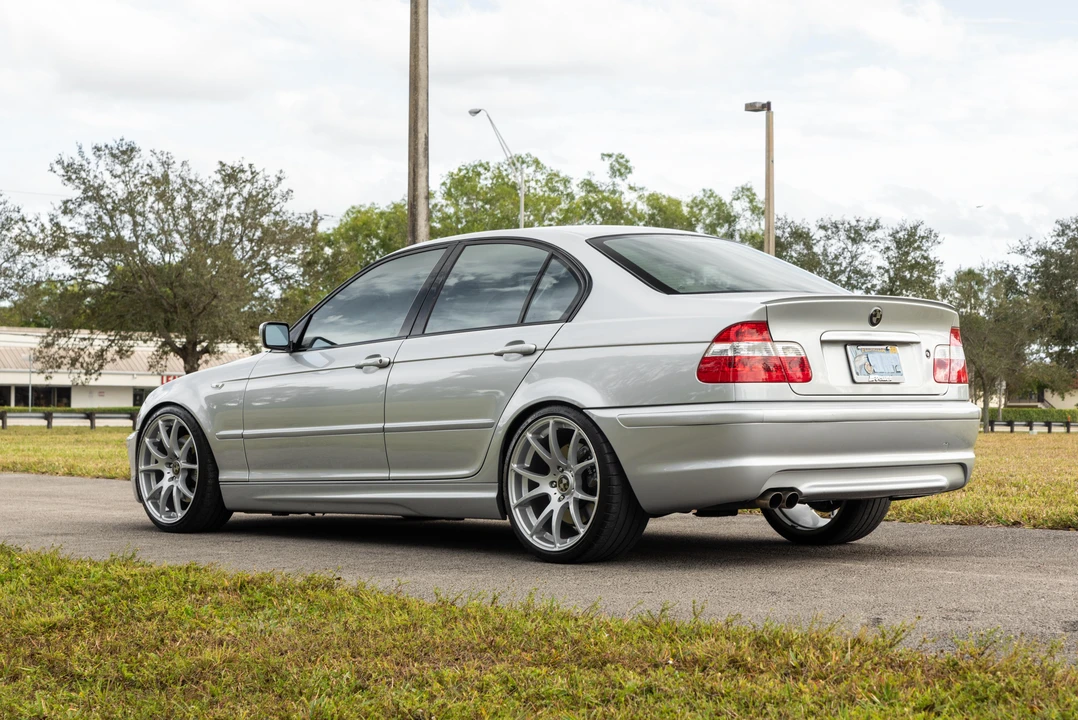 2005 BMW E46 330i & 330Ci - Image 13 of 31