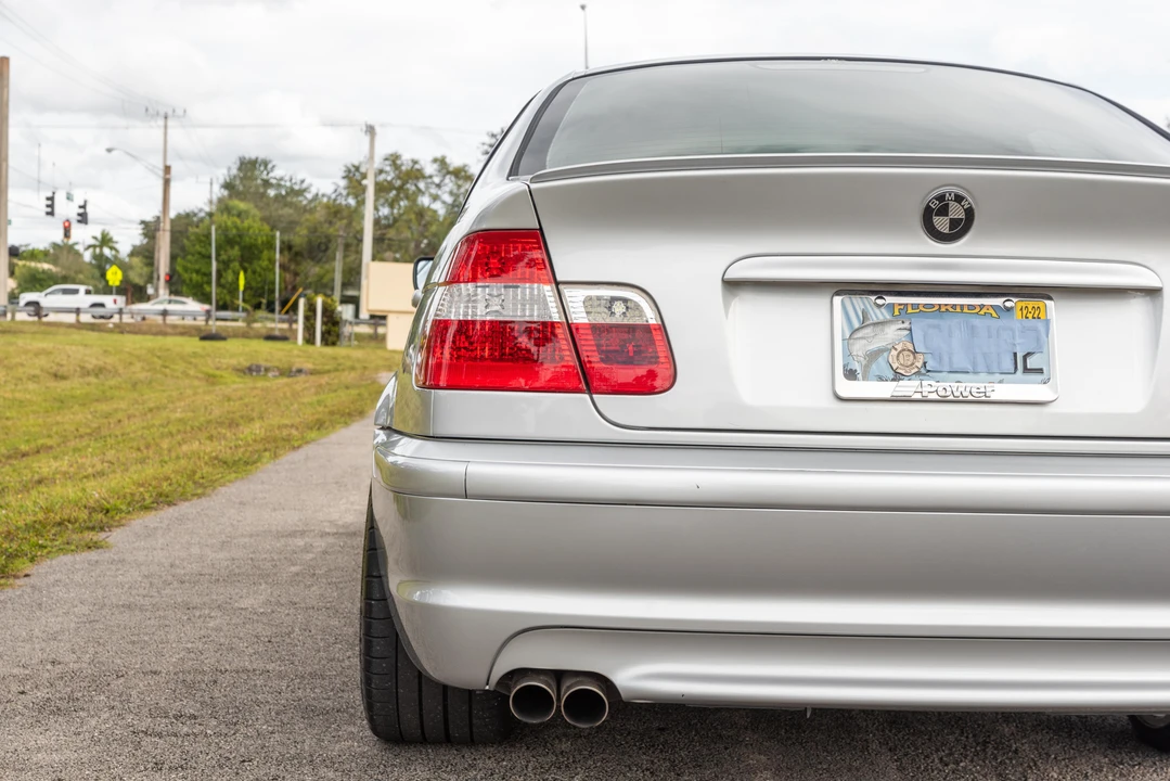 2005 BMW E46 330i & 330Ci - Image 27 of 31