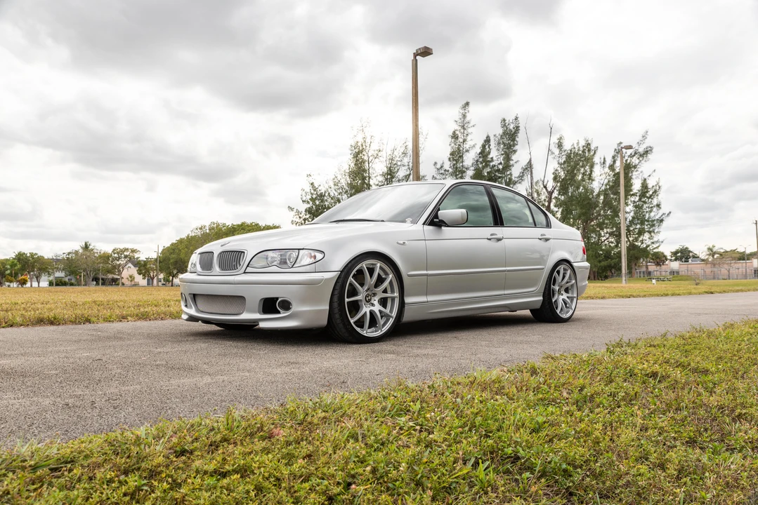 2005 BMW E46 330i & 330Ci - Image 10 of 31