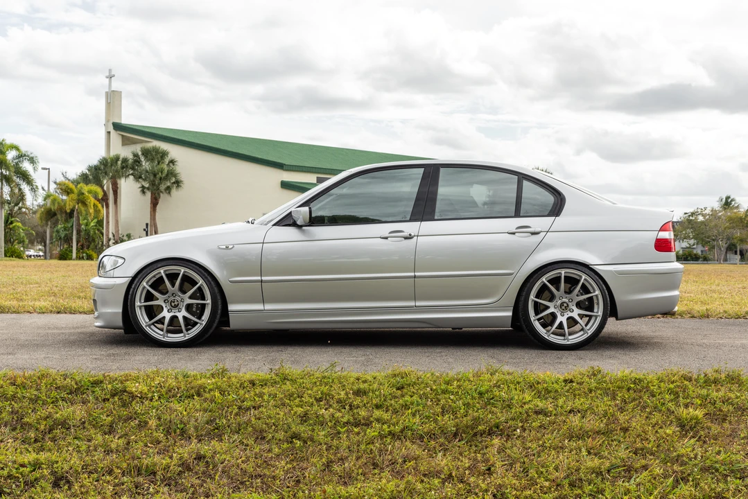 2005 BMW E46 330i & 330Ci - Image 12 of 31