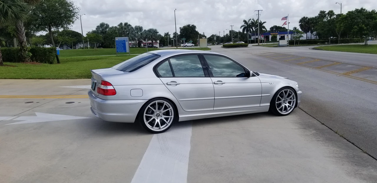 2005 BMW E46 330i & 330Ci - Image 17 of 31