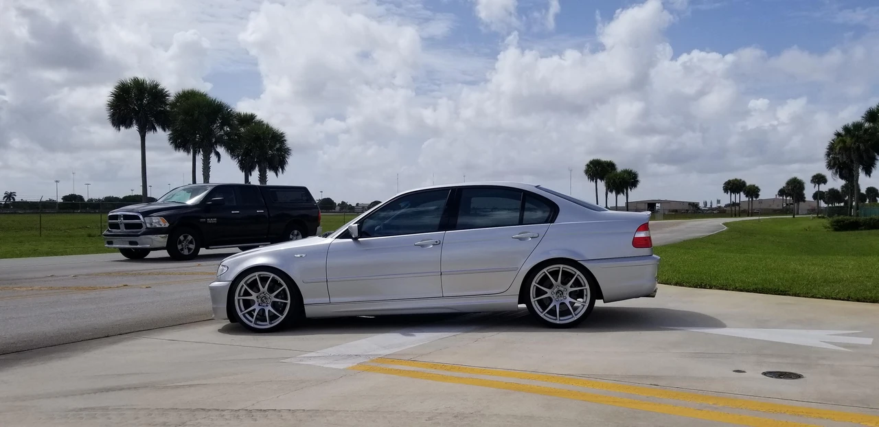 2005 BMW E46 330i & 330Ci - Image 11 of 31