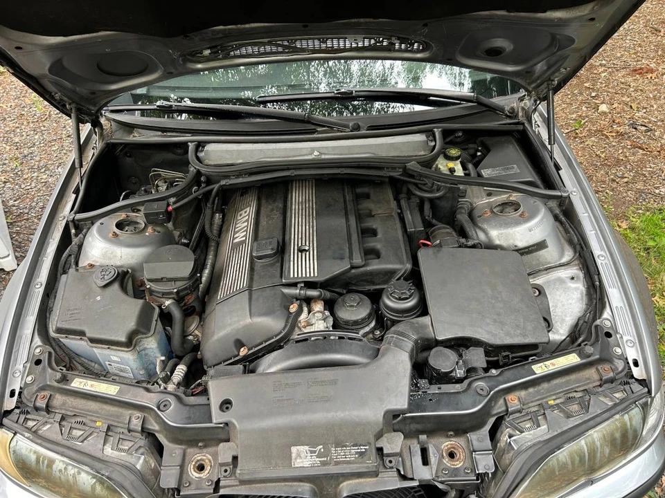 2005 BMW E46 330i & 330Ci - Image 19 of 22