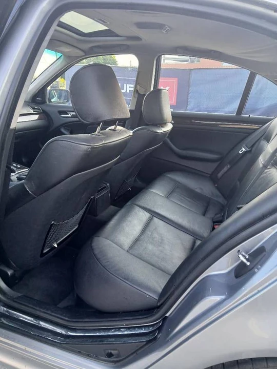 2005 BMW E46 330i & 330Ci - Image 13 of 22