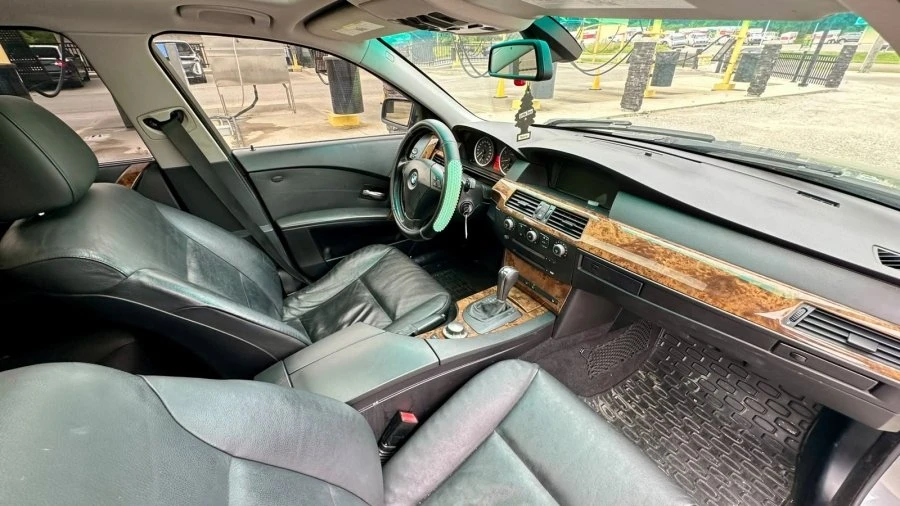 2005 BMW E60 5 Series Sedan - Image 14 of 20