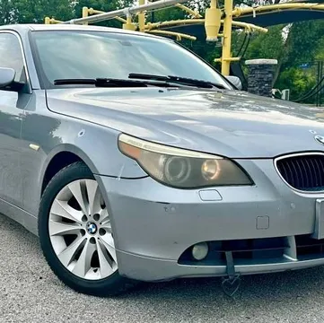 2005 BMW 5 Series 530i