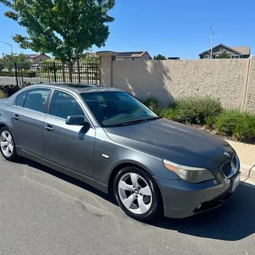 2005 BMW 5 Series 525i Sedan