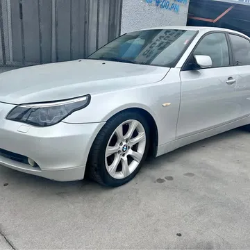 2005 BMW 5 Series 525i