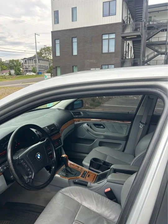 2005 BMW E60 5 Series Sedan - Image 2 of 8