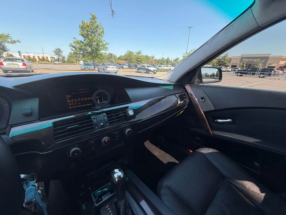 2005 BMW E60 5 Series Sedan - Image 11 of 19