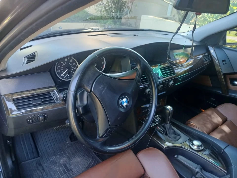 2005 BMW E60 5 Series Sedan - Image 6 of 8