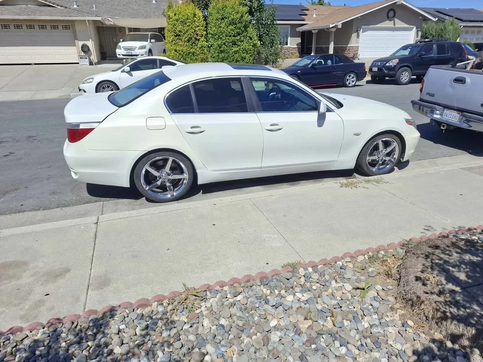 2005 BMW E60 5 Series Sedan - Image 2 of 6