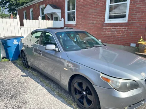 2005 BMW 5 Series 530i Sedan 4D