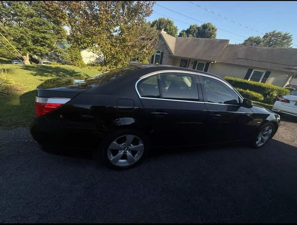 2005 BMW E60 5 Series Sedan - Image 2 of 8