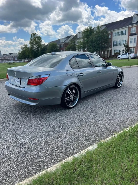 2005 BMW E60 5 Series Sedan - Image 3 of 3
