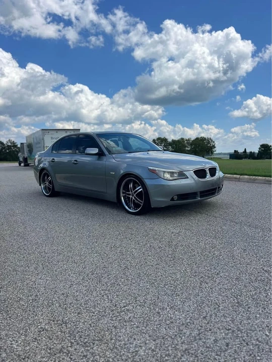 2005 BMW E60 5 Series Sedan - Image 2 of 3