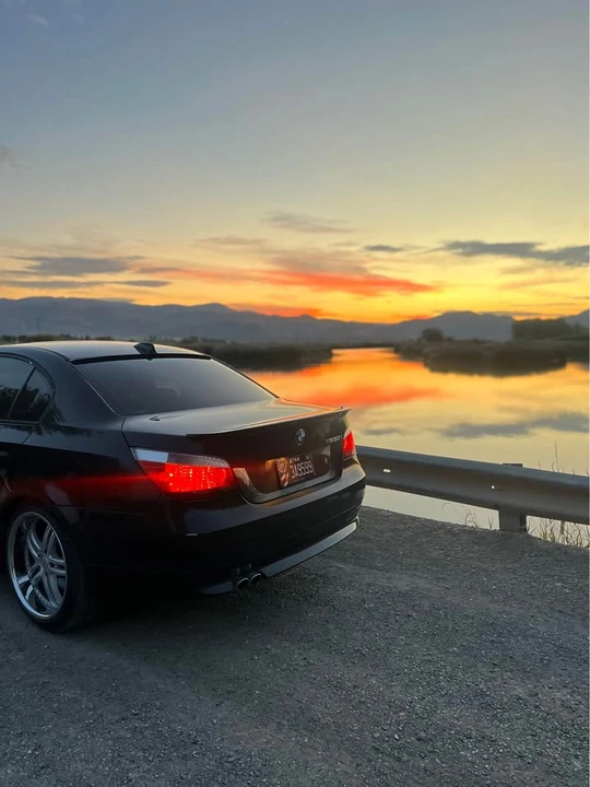 2005 BMW E60 5 Series Sedan - Image 2 of 2