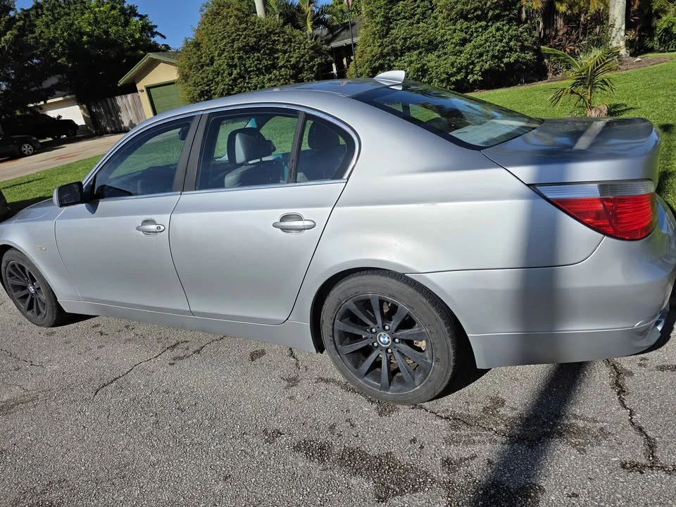 2005 BMW E60 5 Series Sedan - Image 3 of 3