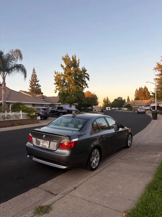 2005 BMW E60 5 Series Sedan - Image 2 of 6