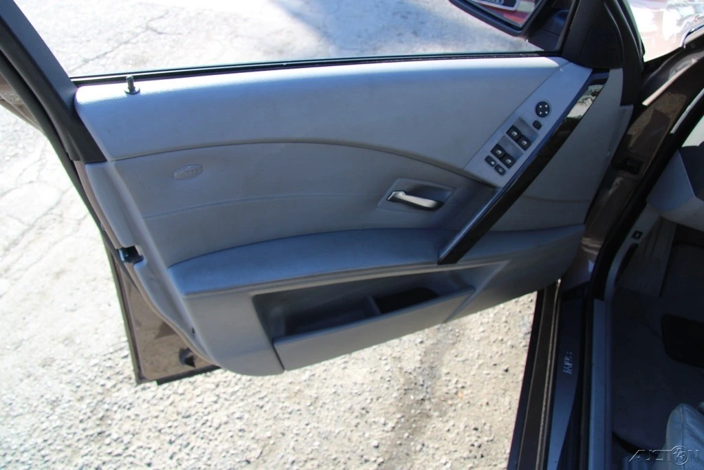 2005 BMW E60 5 Series Sedan - Image 11 of 21