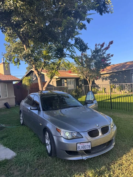 2005 BMW E60 545i & 550i Sedan - Image 8 of 9