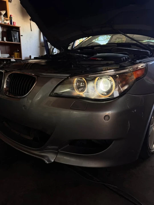 2005 BMW E60 545i & 550i Sedan - Image 6 of 9