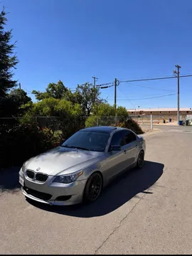 2005 BMW 5 Series 545i Sedan 4D