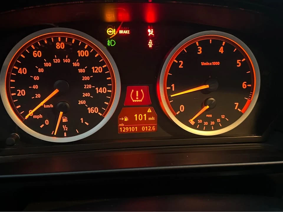 2005 BMW E60 545i & 550i Sedan - Image 11 of 19