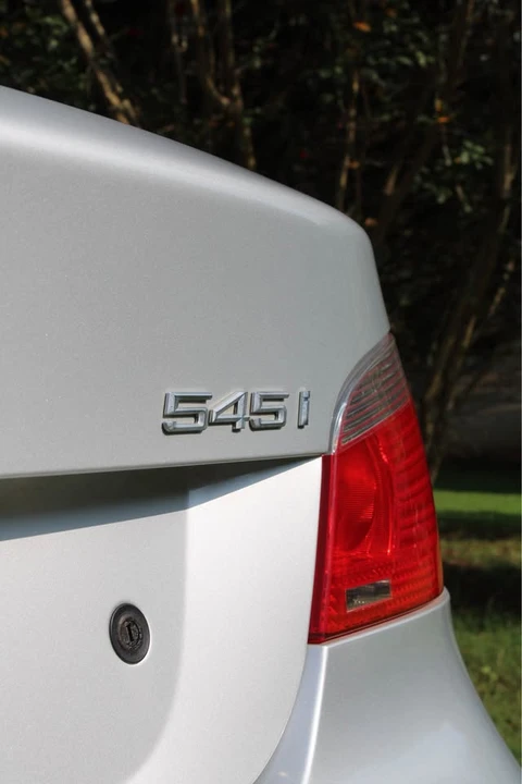 2005 BMW E60 545i & 550i Sedan - Image 9 of 13
