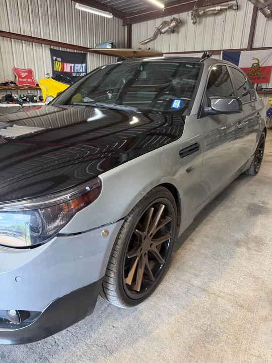 2005 BMW E60 545i & 550i Sedan - Image 3 of 4
