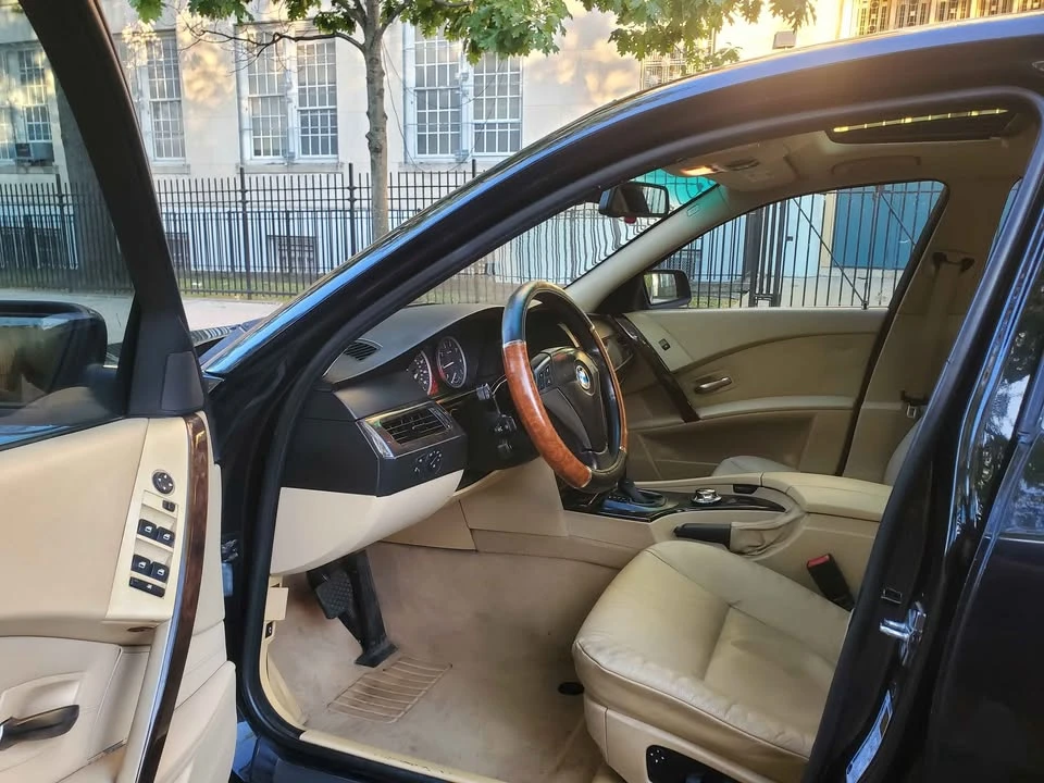 2005 BMW E60 545i & 550i Sedan - Image 7 of 16