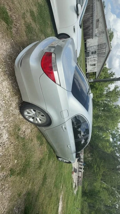 2005 BMW E60 545i & 550i Sedan - Image 8 of 9