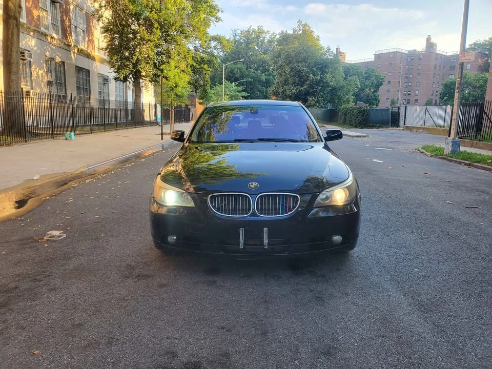 2005 BMW E60 545i & 550i Sedan - Image 2 of 16