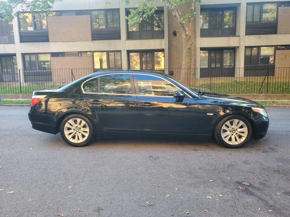 2005 BMW E60 545i & 550i Sedan - Image 3 of 16