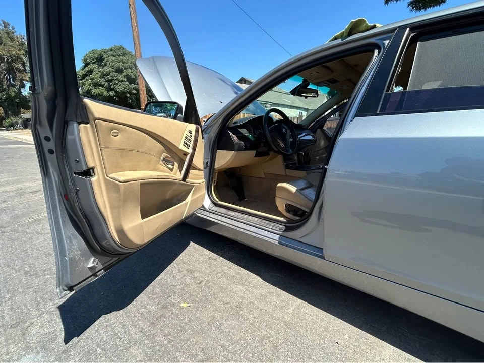 2005 BMW E60 545i & 550i Sedan - Image 4 of 7