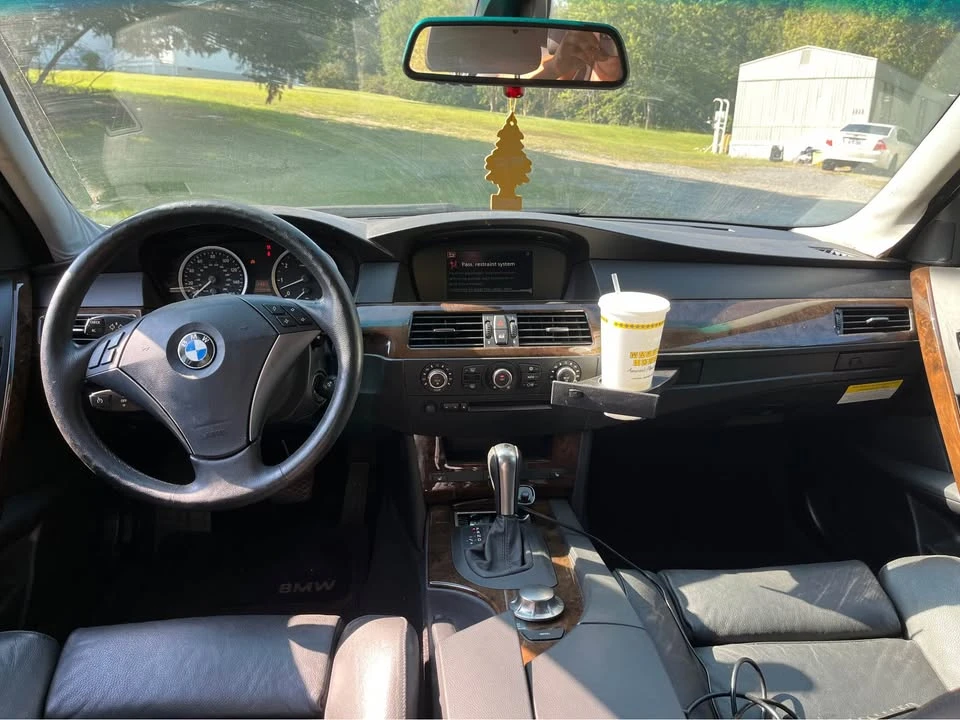 2005 BMW E60 545i & 550i Sedan - Image 2 of 13
