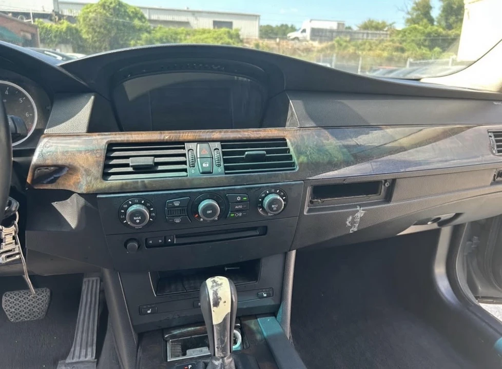 2005 BMW E60 5 Series Sedan - Image 10 of 13