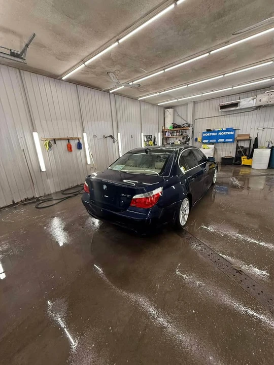 2005 BMW E60 5 Series Sedan - Image 4 of 20