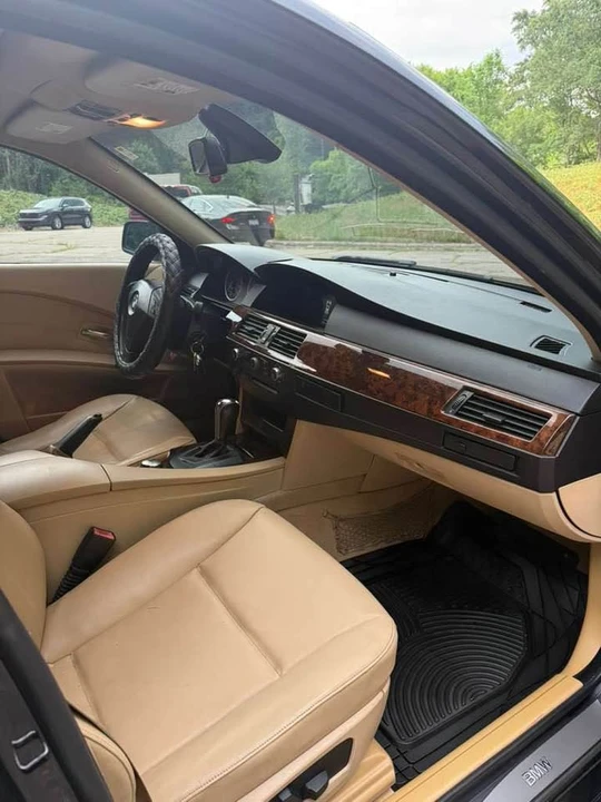 2005 BMW E60 5 Series Sedan - Image 7 of 8