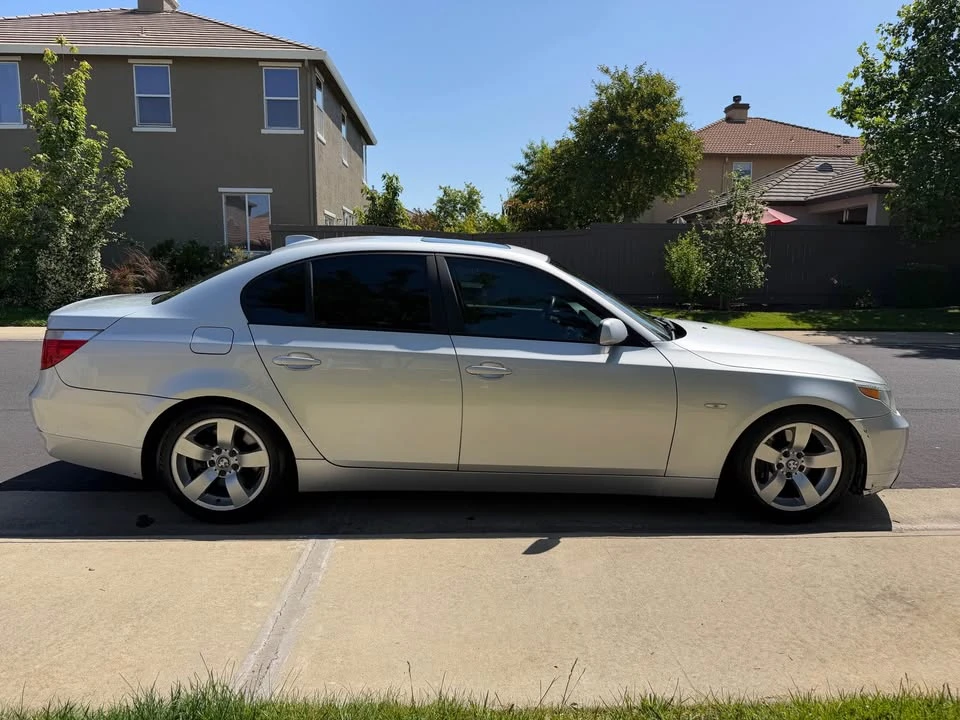 2005 BMW E60 5 Series Sedan - Image 2 of 10