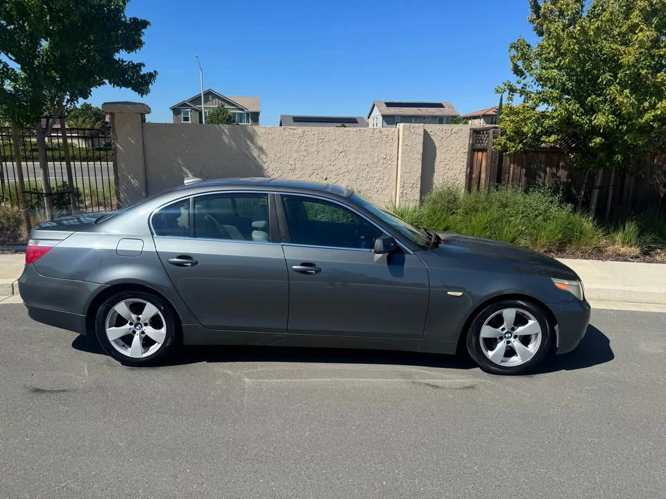2005 BMW E60 5 Series Sedan - Image 2 of 11