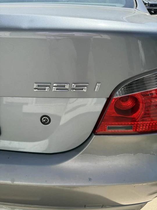 2005 BMW E60 5 Series Sedan - Image 2 of 11