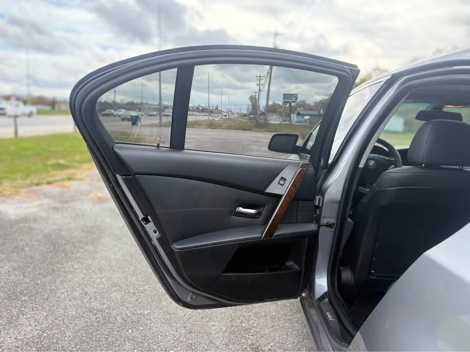 2005 BMW E60 5 Series Sedan - Image 11 of 20