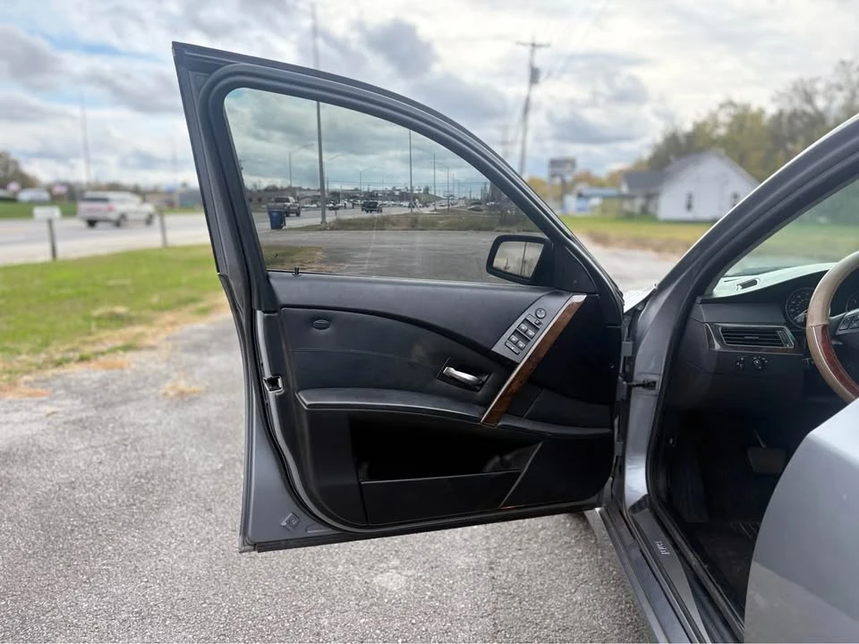 2005 BMW E60 5 Series Sedan - Image 9 of 20